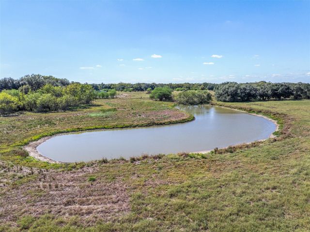 4231 Johnston Road, Wallis, TX 77485