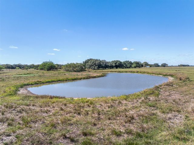 4231 Johnston Road, Wallis, TX 77485