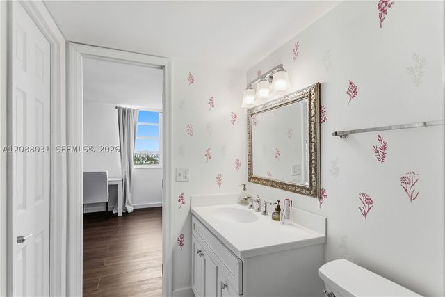 2841 NE 163rd St 607, North Miami Beach, FL 33160