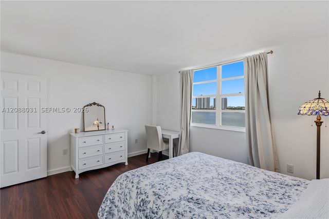 2841 NE 163rd St 607, North Miami Beach, FL 33160
