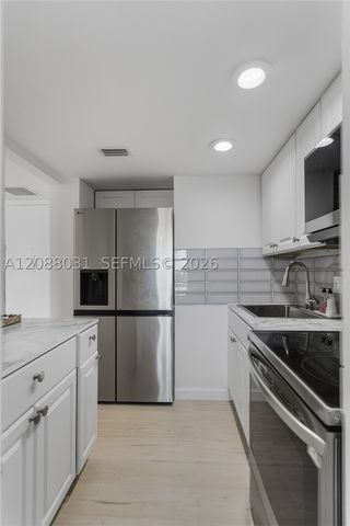 2841 NE 163rd St 607, North Miami Beach, FL 33160