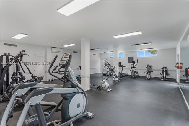 2841 NE 163rd St 607, North Miami Beach, FL 33160