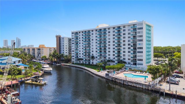 2841 NE 163rd St 607, North Miami Beach, FL 33160