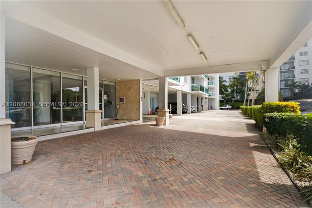 2841 NE 163rd St 607, North Miami Beach, FL 33160