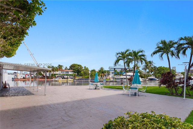 2841 NE 163rd St 607, North Miami Beach, FL 33160