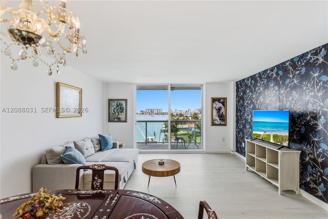 2841 NE 163rd St 607, North Miami Beach, FL 33160