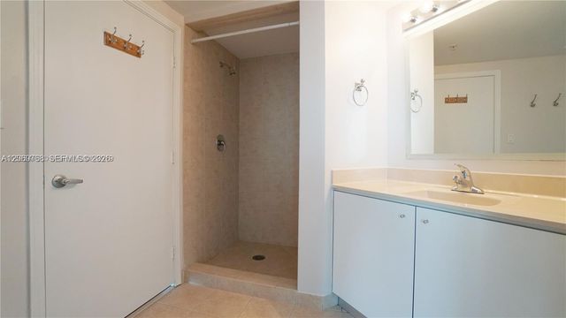 9066 SW 73rd Ct 1810, Miami, FL 33156