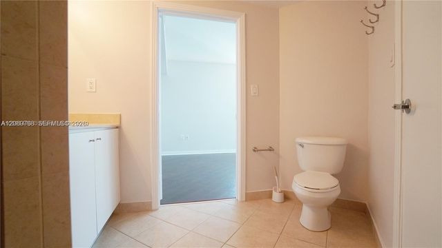 9066 SW 73rd Ct 1810, Miami, FL 33156