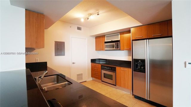 9066 SW 73rd Ct 1810, Miami, FL 33156