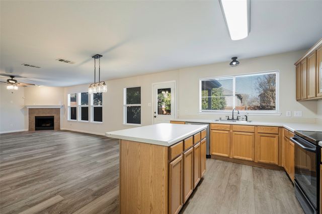 1817 Heron Drive, Aubrey, TX 76227