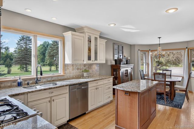 7996 Kearney Road, Northfield Township, MI 48189