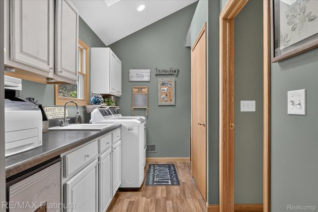 7996 Kearney Road, Northfield Township, MI 48189