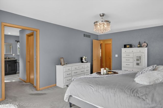 7996 Kearney Road, Northfield Township, MI 48189