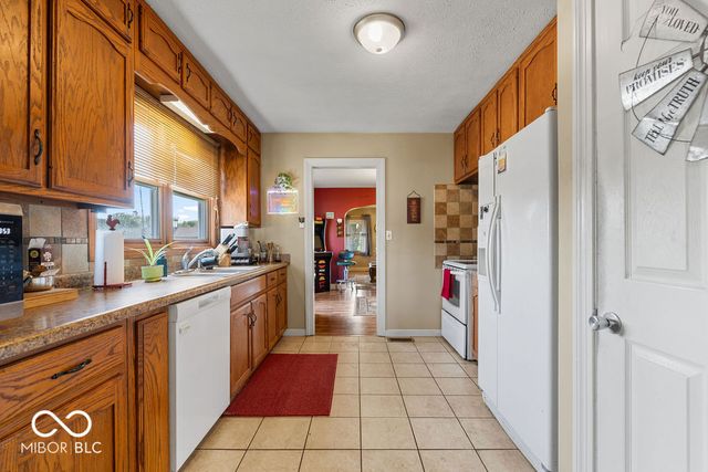 10557 N Us Highway 31, Seymour, IN 47274