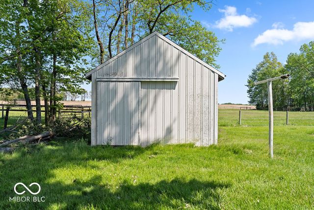 10557 N Us Highway 31, Seymour, IN 47274