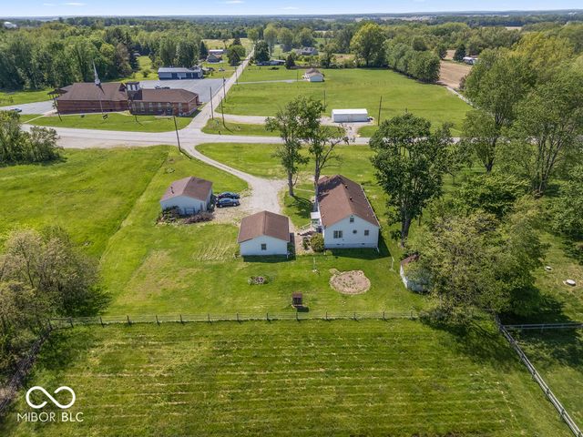 10557 N Us Highway 31, Seymour, IN 47274