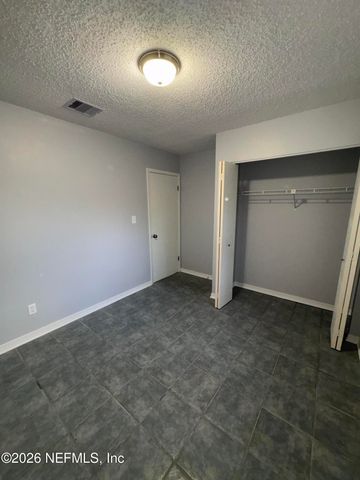 12948 GILLESPIE Avenue, Jacksonville, FL 32218