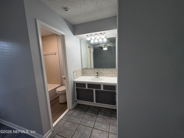 12948 GILLESPIE Avenue, Jacksonville, FL 32218