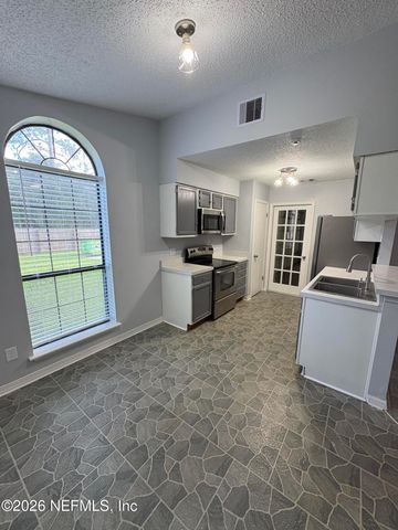 12948 GILLESPIE Avenue, Jacksonville, FL 32218