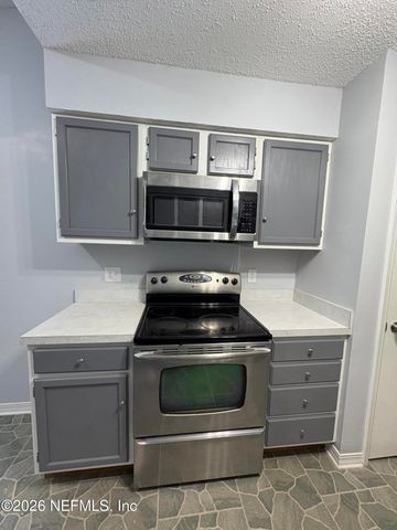 12948 GILLESPIE Avenue, Jacksonville, FL 32218