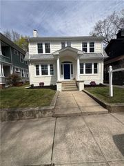 104 Woodbine Street, Providence, RI 02906