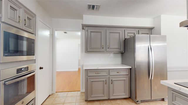 15734 Lakedale Drive, Houston, TX 77095
