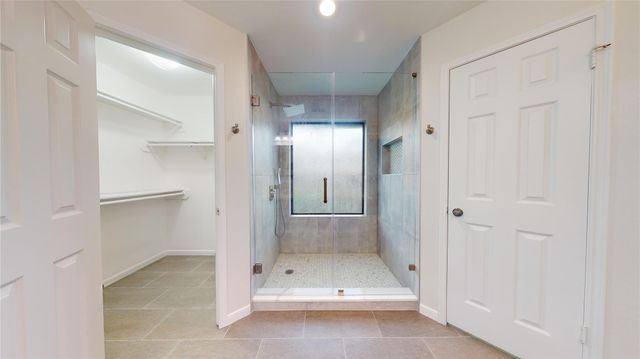 15734 Lakedale Drive, Houston, TX 77095