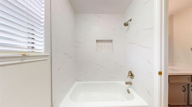 15734 Lakedale Drive, Houston, TX 77095