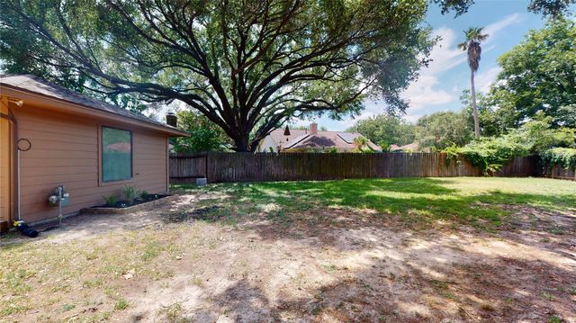 15734 Lakedale Drive, Houston, TX 77095