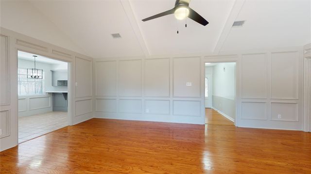 15734 Lakedale Drive, Houston, TX 77095