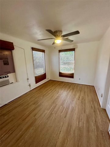 124 7th Street, San Leon, TX 77539