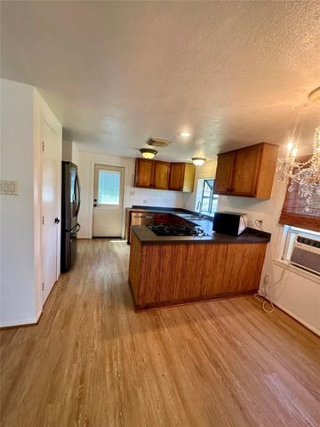 124 7th Street, San Leon, TX 77539