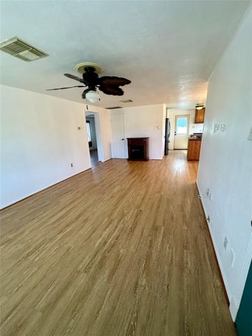 124 7th Street, San Leon, TX 77539