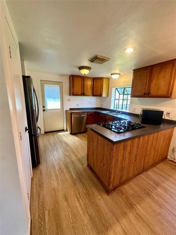 124 7th Street, San Leon, TX 77539