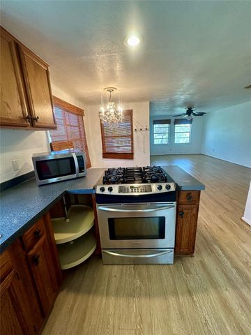 124 7th Street, San Leon, TX 77539