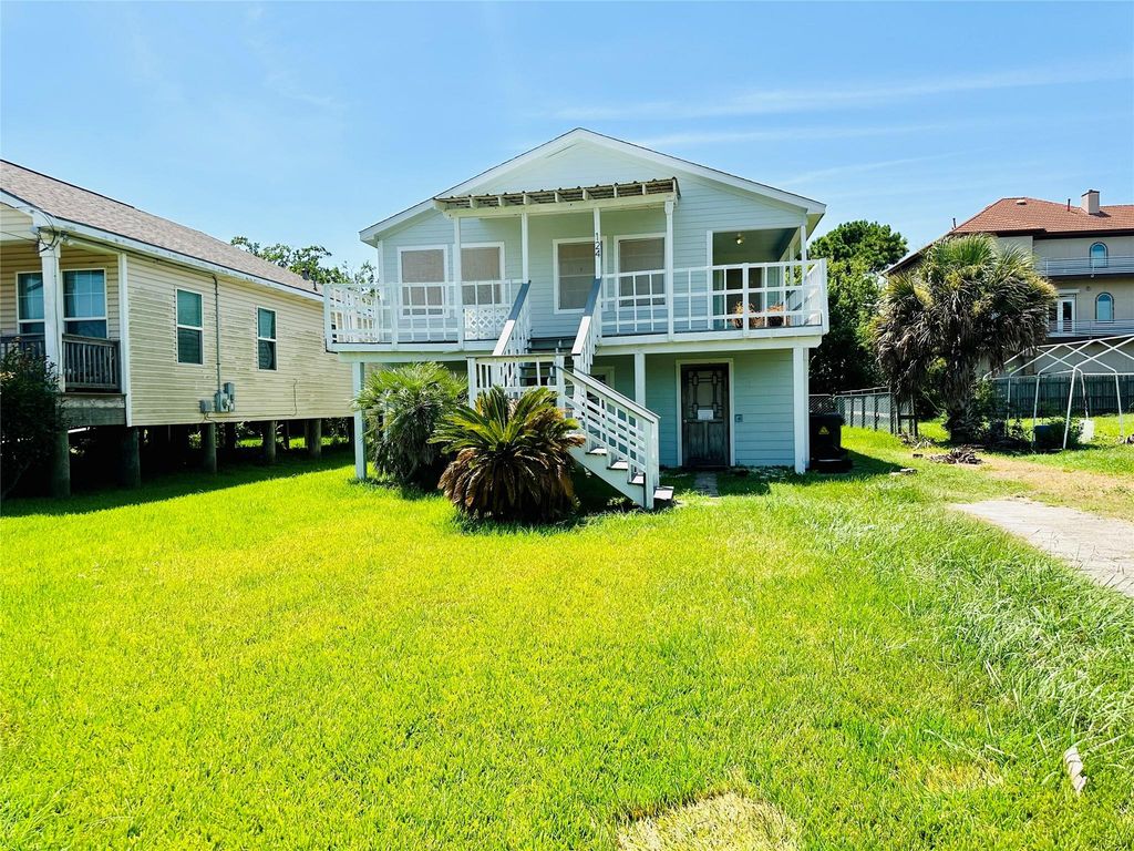 124 7th Street, San Leon, TX 77539