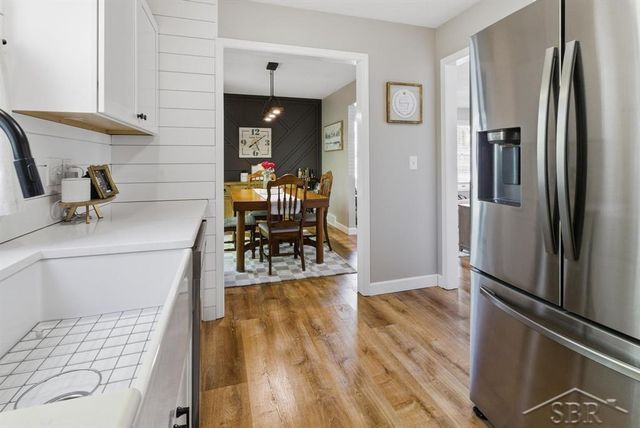 3530 Chippewassee Trail, Midland, MI 48640