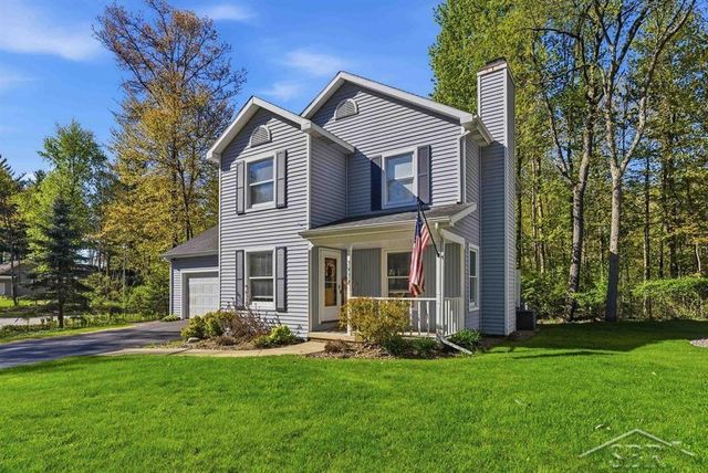 3530 Chippewassee Trail, Midland, MI 48640