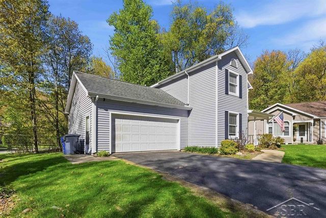 3530 Chippewassee Trail, Midland, MI 48640