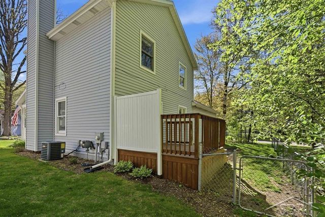 3530 Chippewassee Trail, Midland, MI 48640