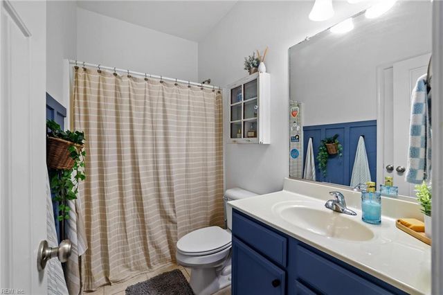 4906 Lake Shore DR, Chesapeake, VA 23321