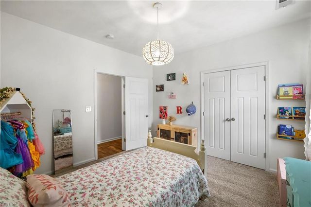 4906 Lake Shore DR, Chesapeake, VA 23321