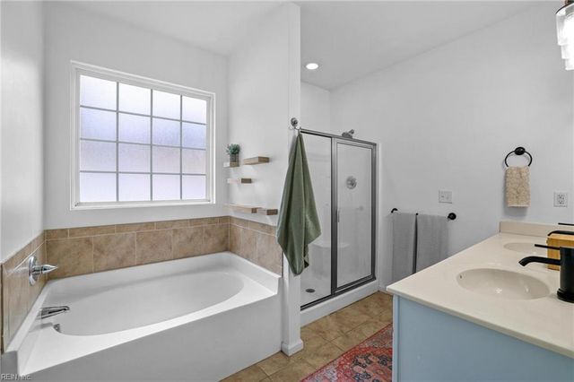 4906 Lake Shore DR, Chesapeake, VA 23321