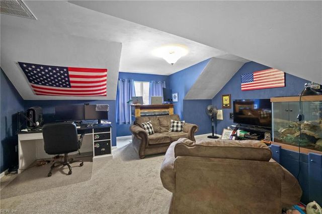 4906 Lake Shore DR, Chesapeake, VA 23321