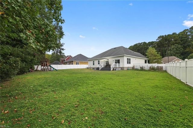 4906 Lake Shore DR, Chesapeake, VA 23321