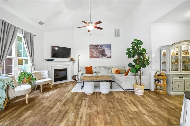 4906 Lake Shore DR, Chesapeake, VA 23321