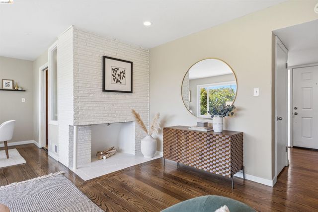 2527 Arlington Blvd, El Cerrito, CA 94530