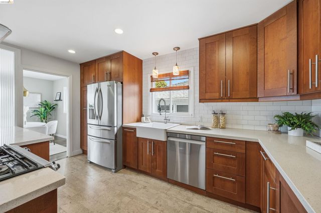 2527 Arlington Blvd, El Cerrito, CA 94530
