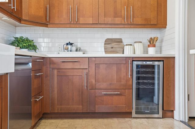 2527 Arlington Blvd, El Cerrito, CA 94530