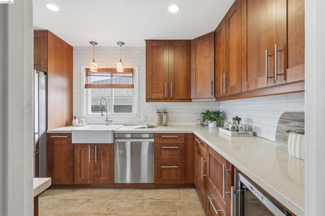2527 Arlington Blvd, El Cerrito, CA 94530